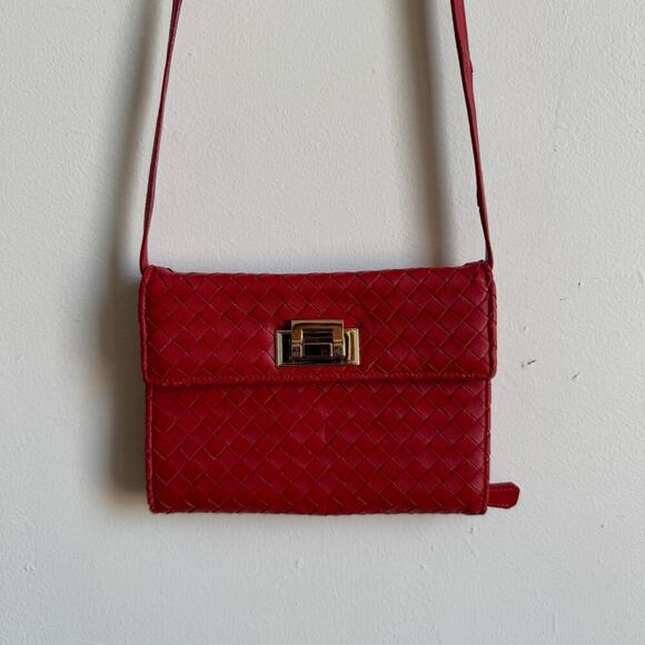 BOTTEGA GIOTTI Red Woven Crossbody Built-in-Wallet Bag - Picture 3 of 9